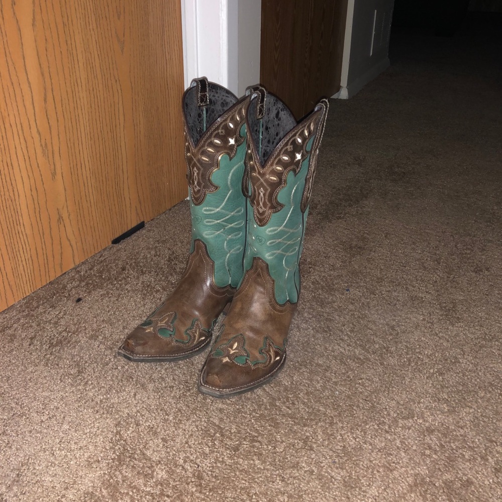 Ariat Woman’s Zealous Western Cowboy Boot